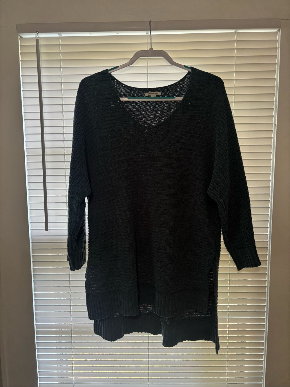 American Eagle Outfitters Green V-Neck Knit Tunic Sweater